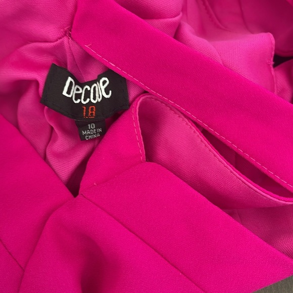 Gown - Picture 5 of 5